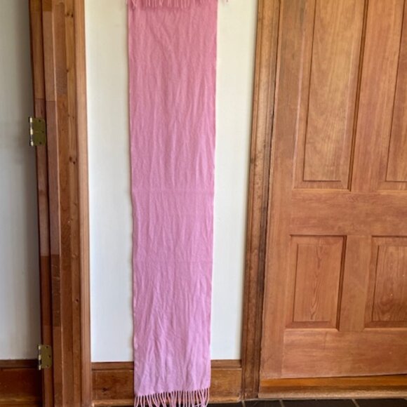 AMICALE CASHMERE Melange Pink Cashmere Scarf with Fringe - Picture 11 of 15